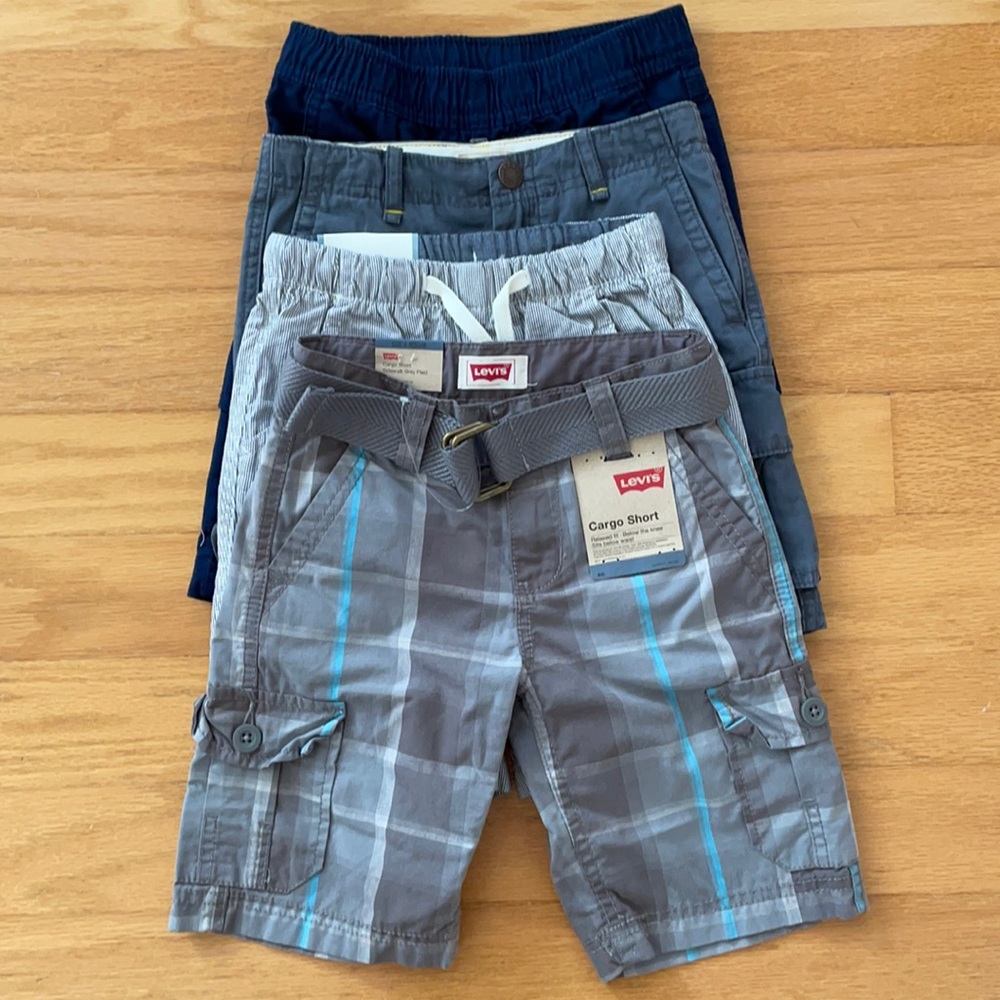 4 Pairs of pull on shorts